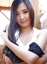 Naked Asian, Lolita Cheng